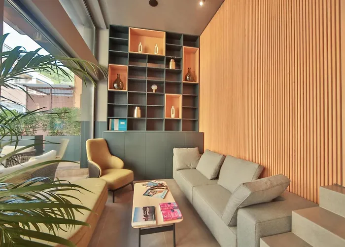 Boutique Hotel Shell