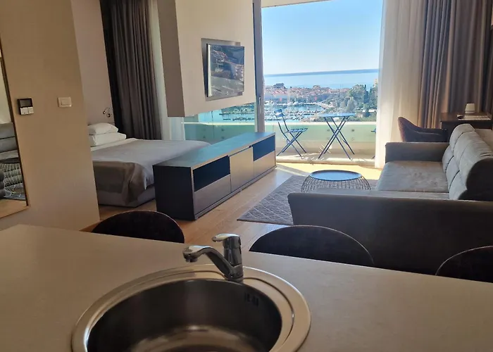Apartments Lux - Sea View